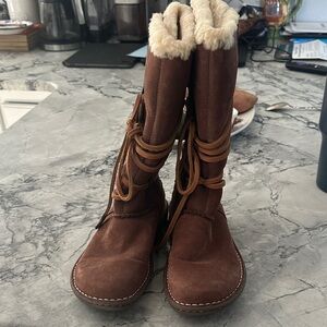 UGG Chestnut Shearling-Lined Winter Boots